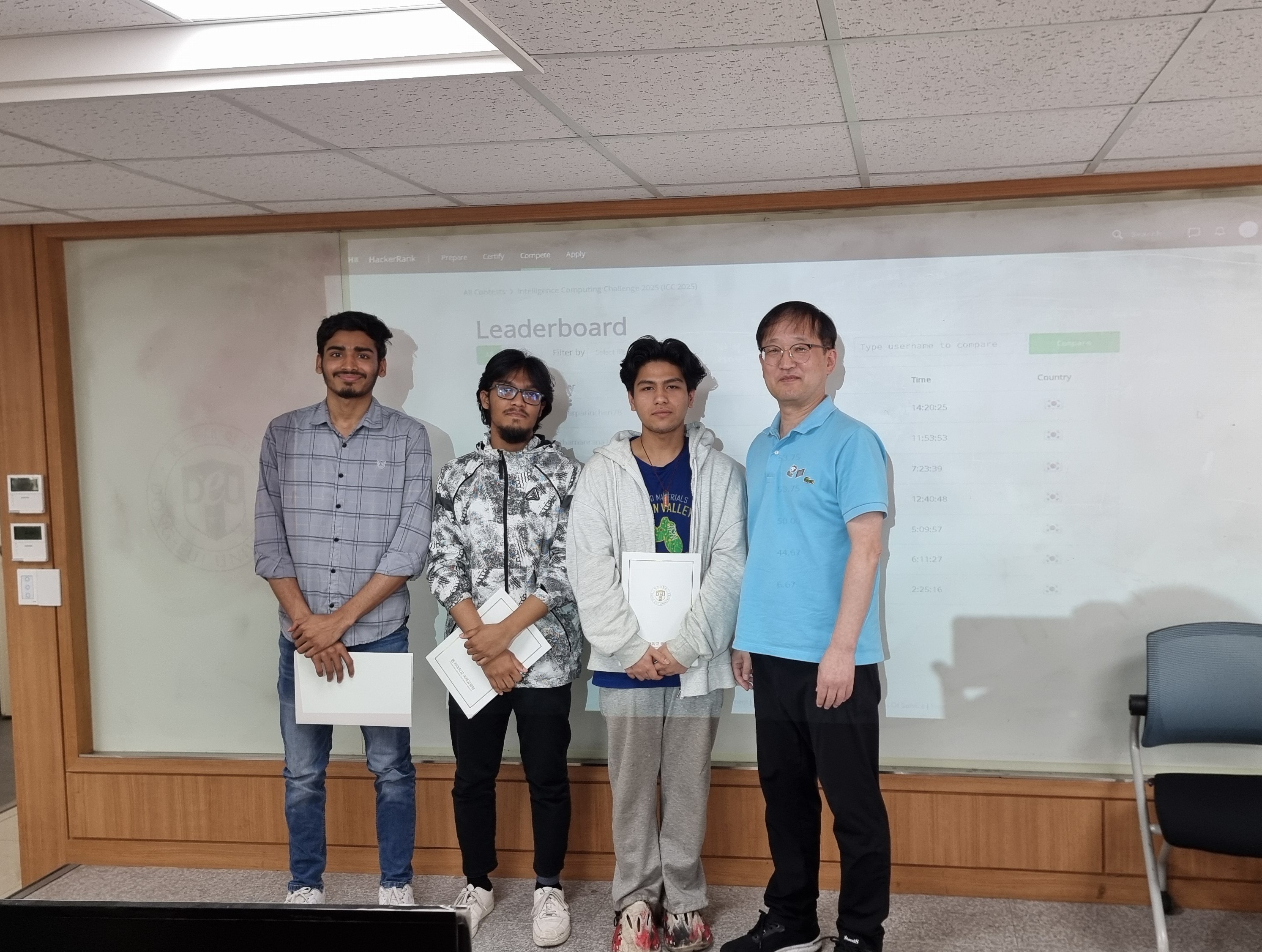 Intelligence Computing Department Successfully Holds Programming Competition on May 24, 2025_5